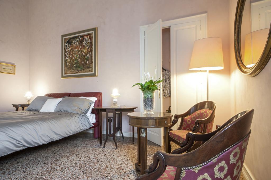 Deluxe Suite with Spa Bath