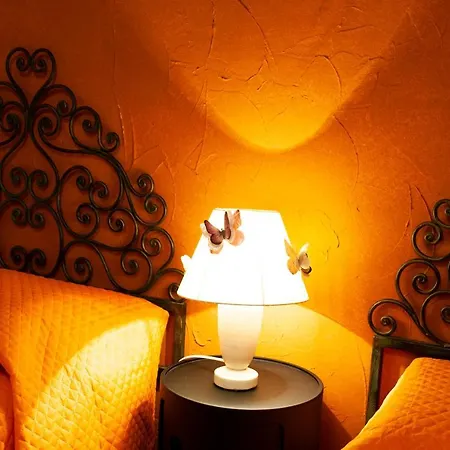 Le Streghe Rooms E Art,Centralissimo Con Garage Su Richiesta-3